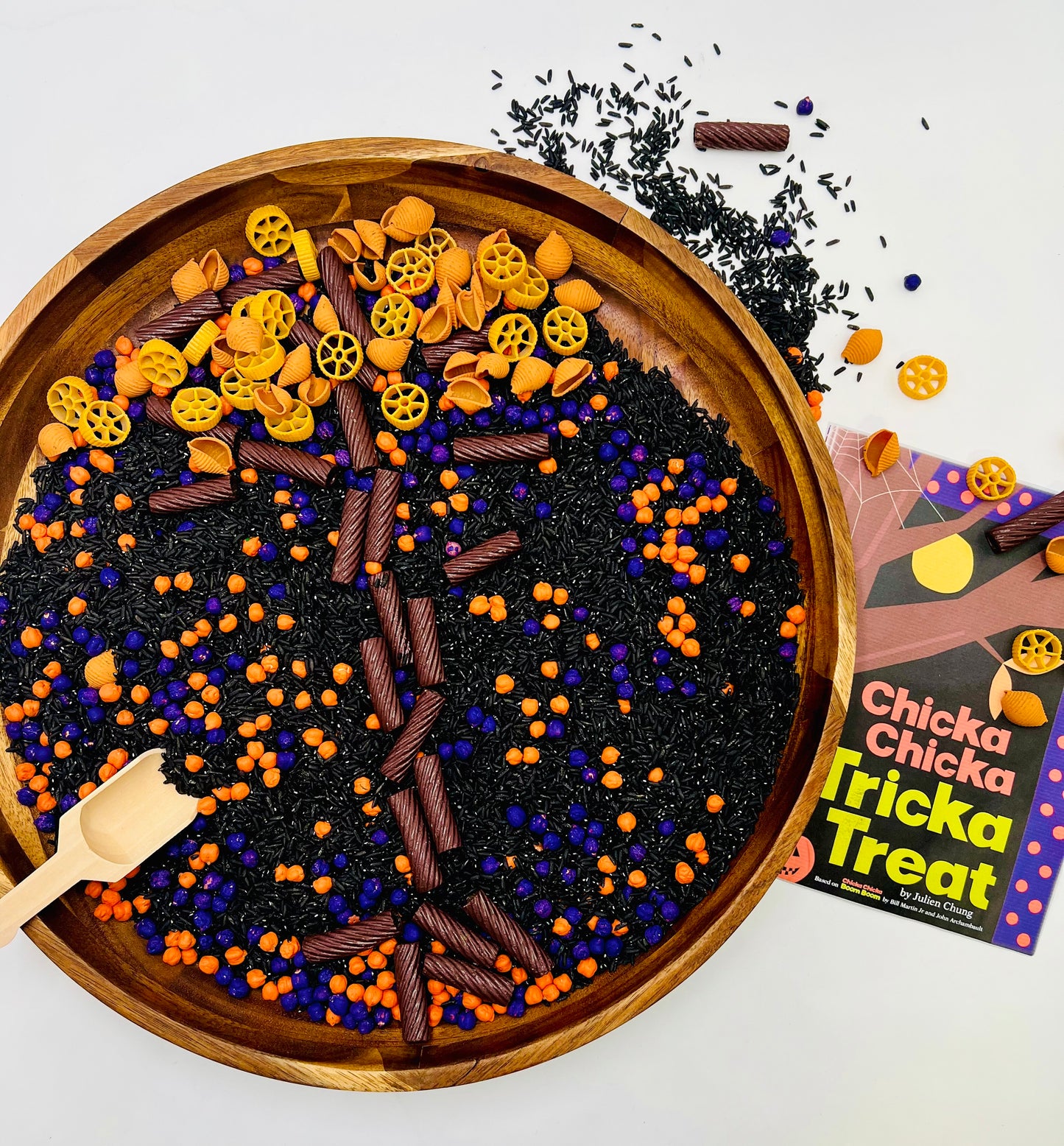 Chicka Trick or Treat Mix